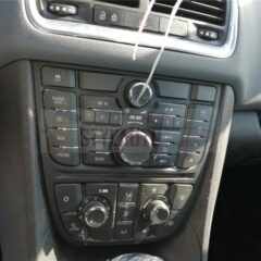 radio c300 opel meriva año 2014